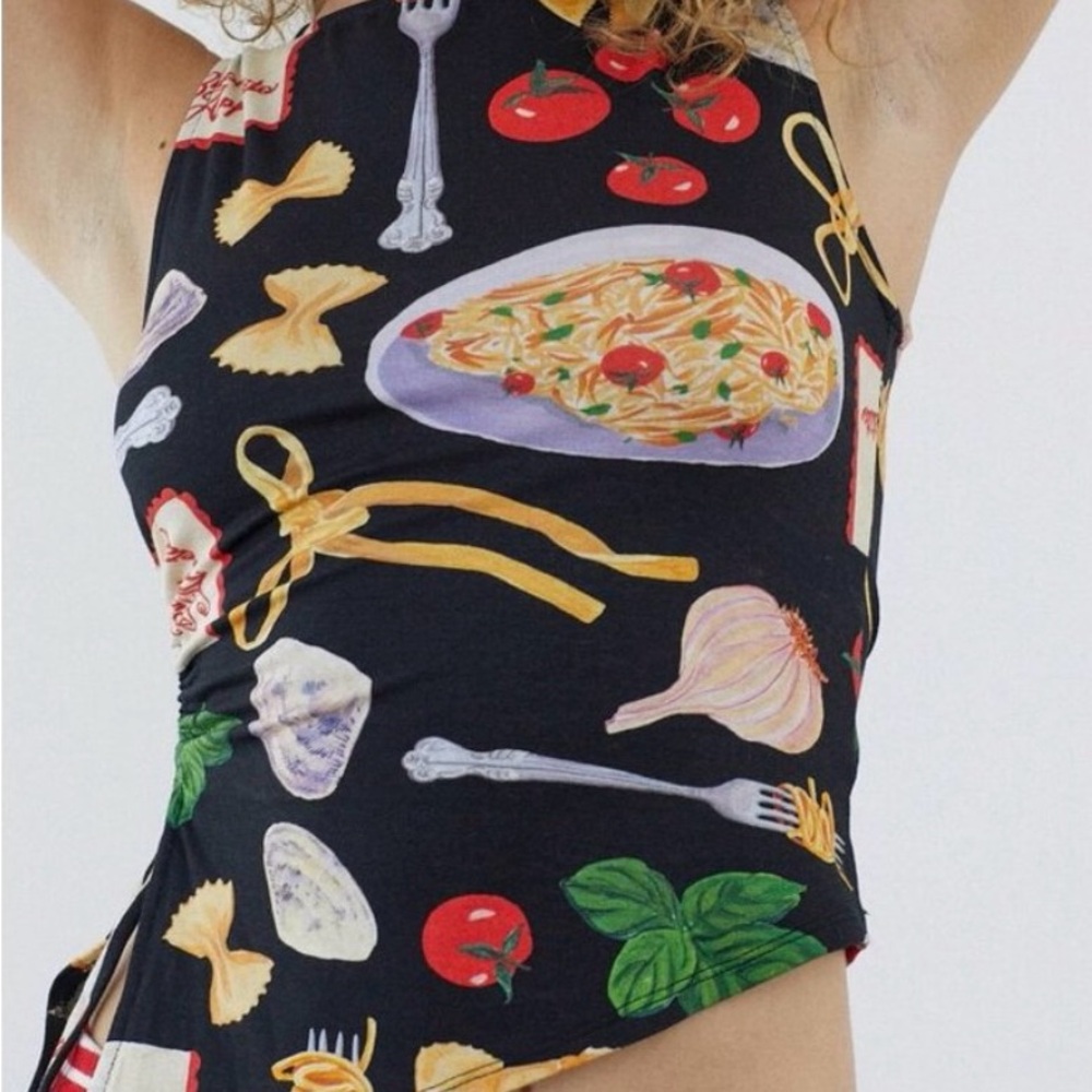 Lisa Says Gah Buon Appetito Erin Tank